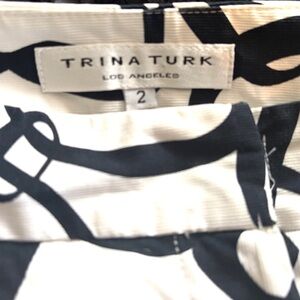 Trina Turk Black + White Abstract Print Capri Pants